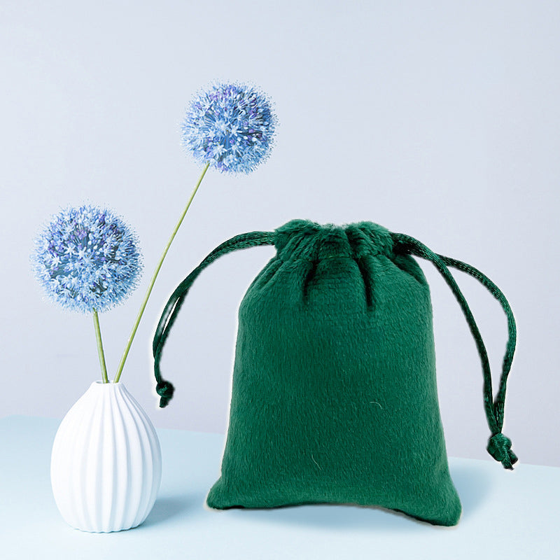 Plush cloth bundle pocket